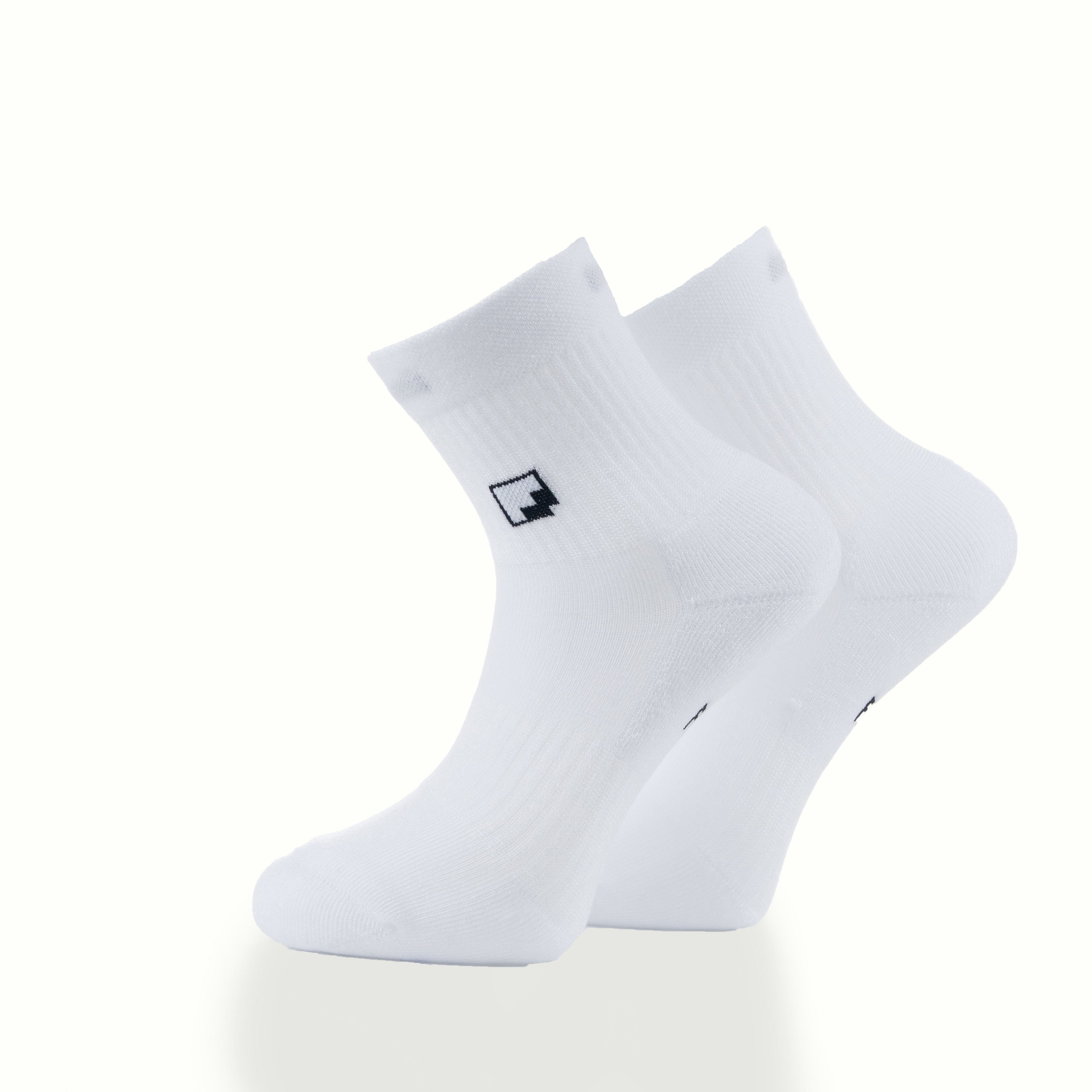 Minimal Logolu Kısa Çorap