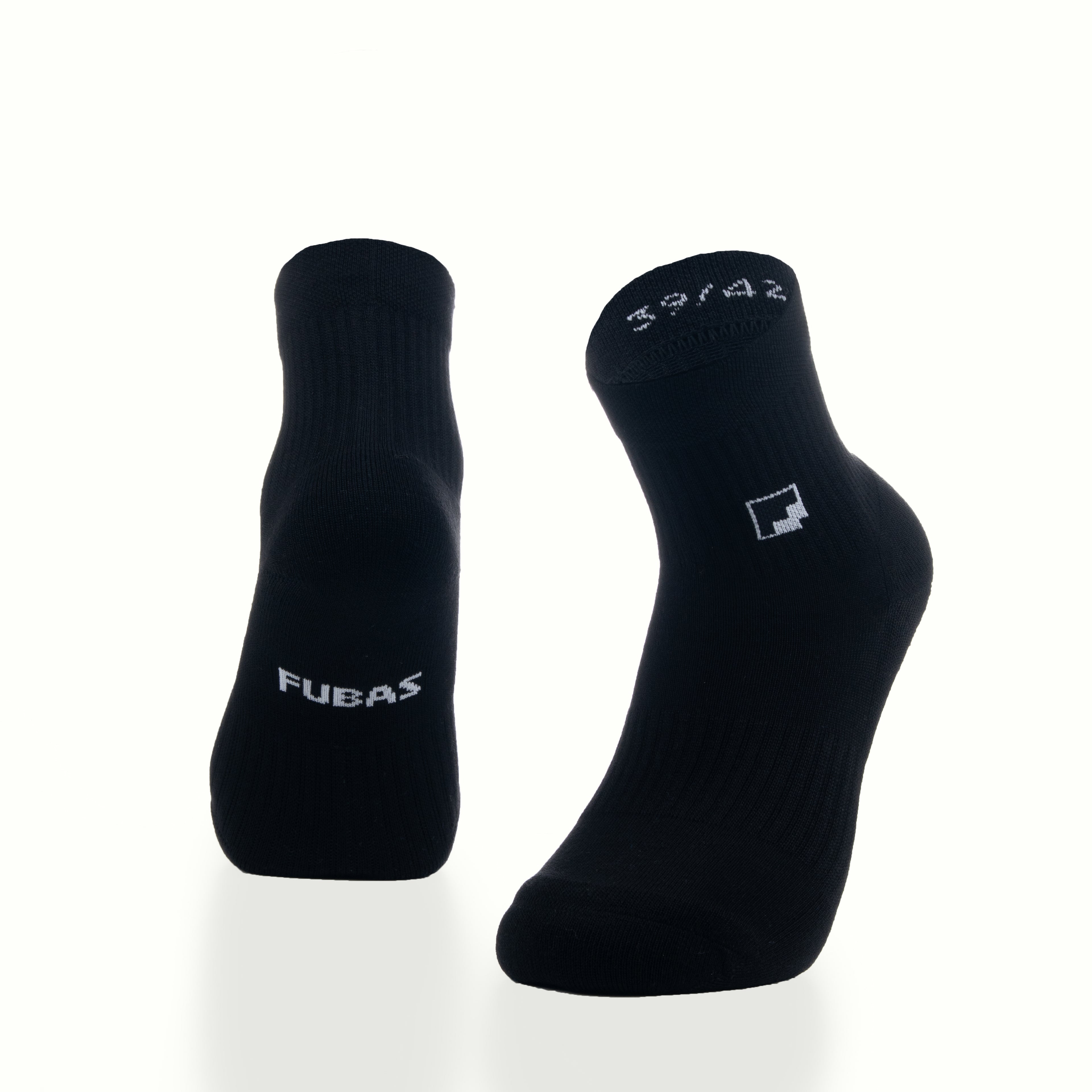 Minimal Logolu Kısa Çorap