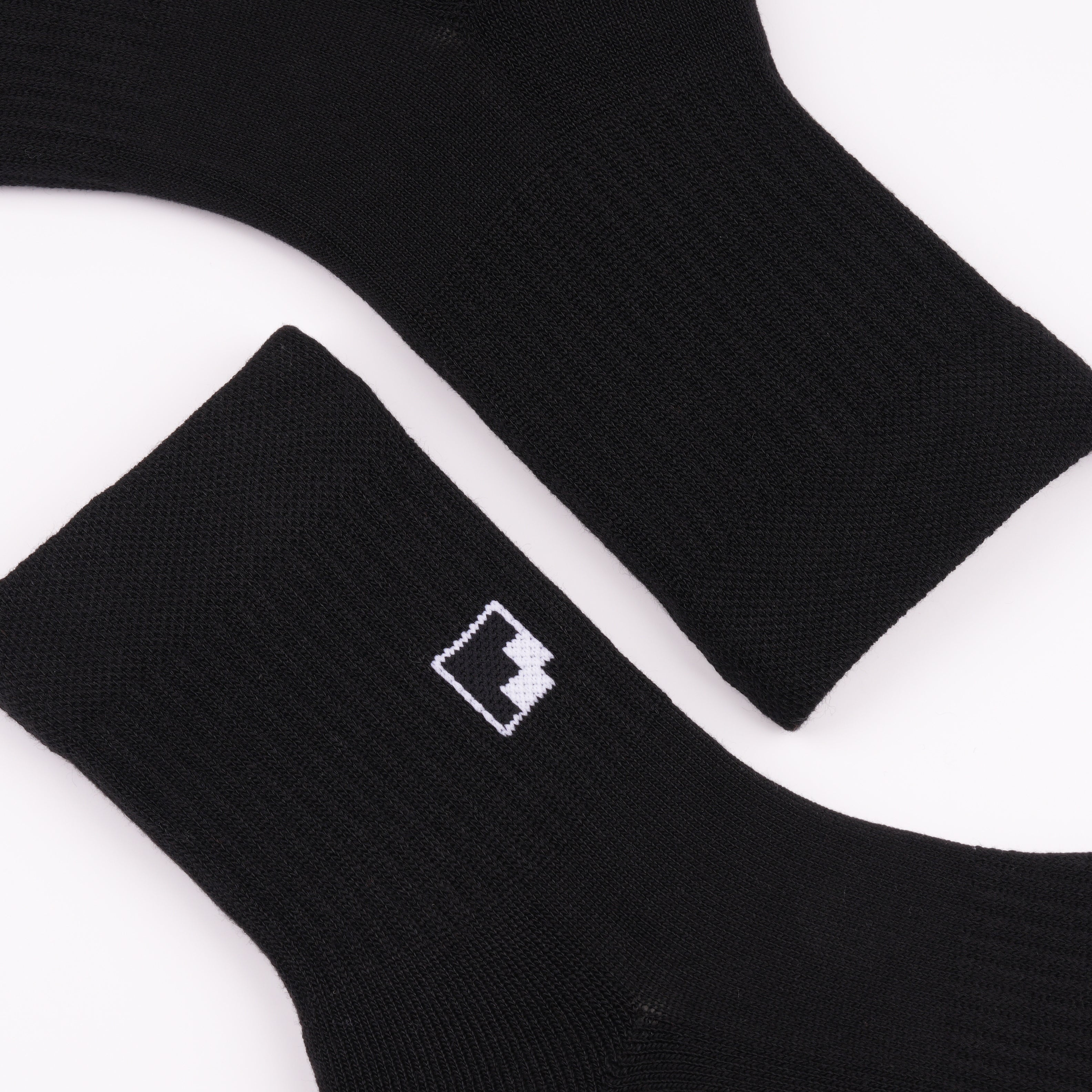 Minimal Logolu Kısa Çorap