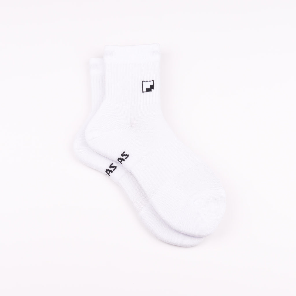 Minimal Logolu Kısa Çorap