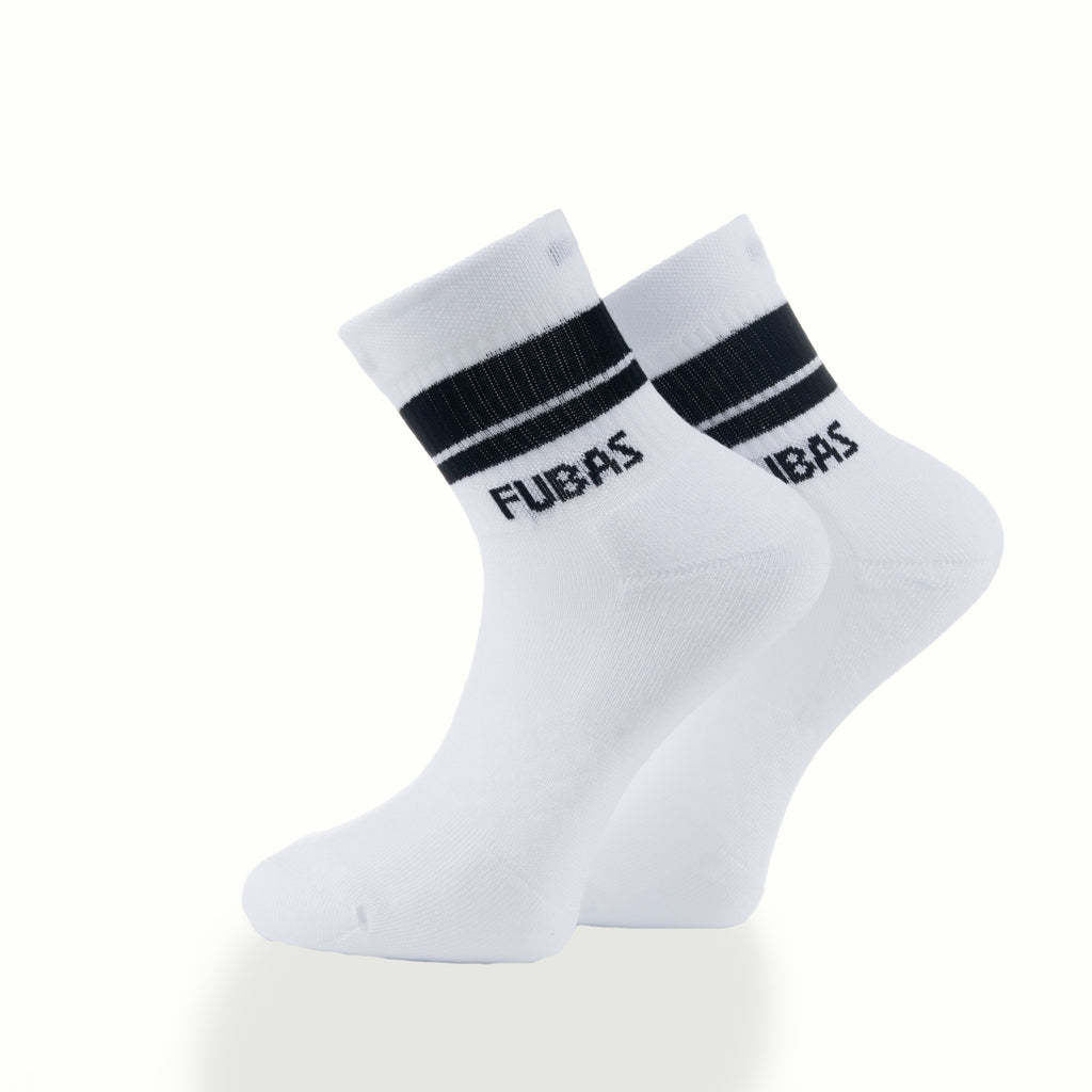 Çizgili icon logo beyaz kısa çorap - atletik tasarım